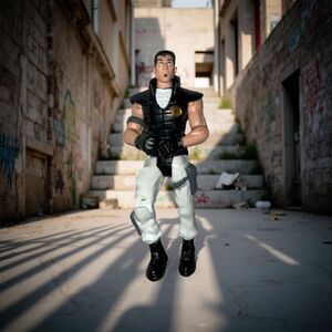 2010 LANARD THE CORPS Kenji “RAIN" Shinto Figure 3.5” B22